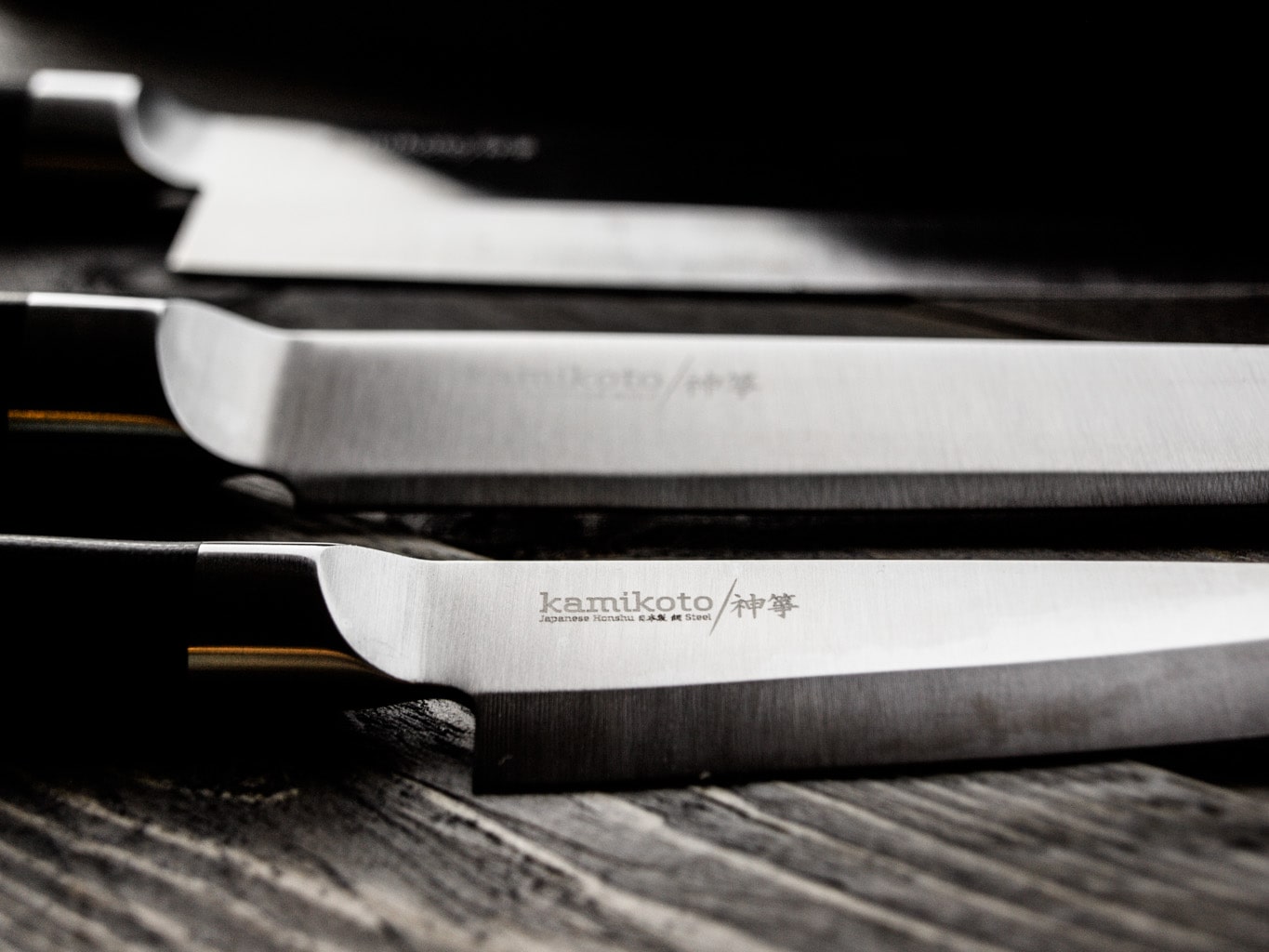 Are Kamikoto Knives Good (Must-Read Before Buying The ‘Hoshu-Steel’ Promise)